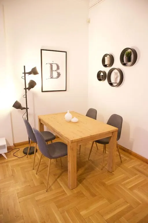 Five Season'S Apartment Budapest